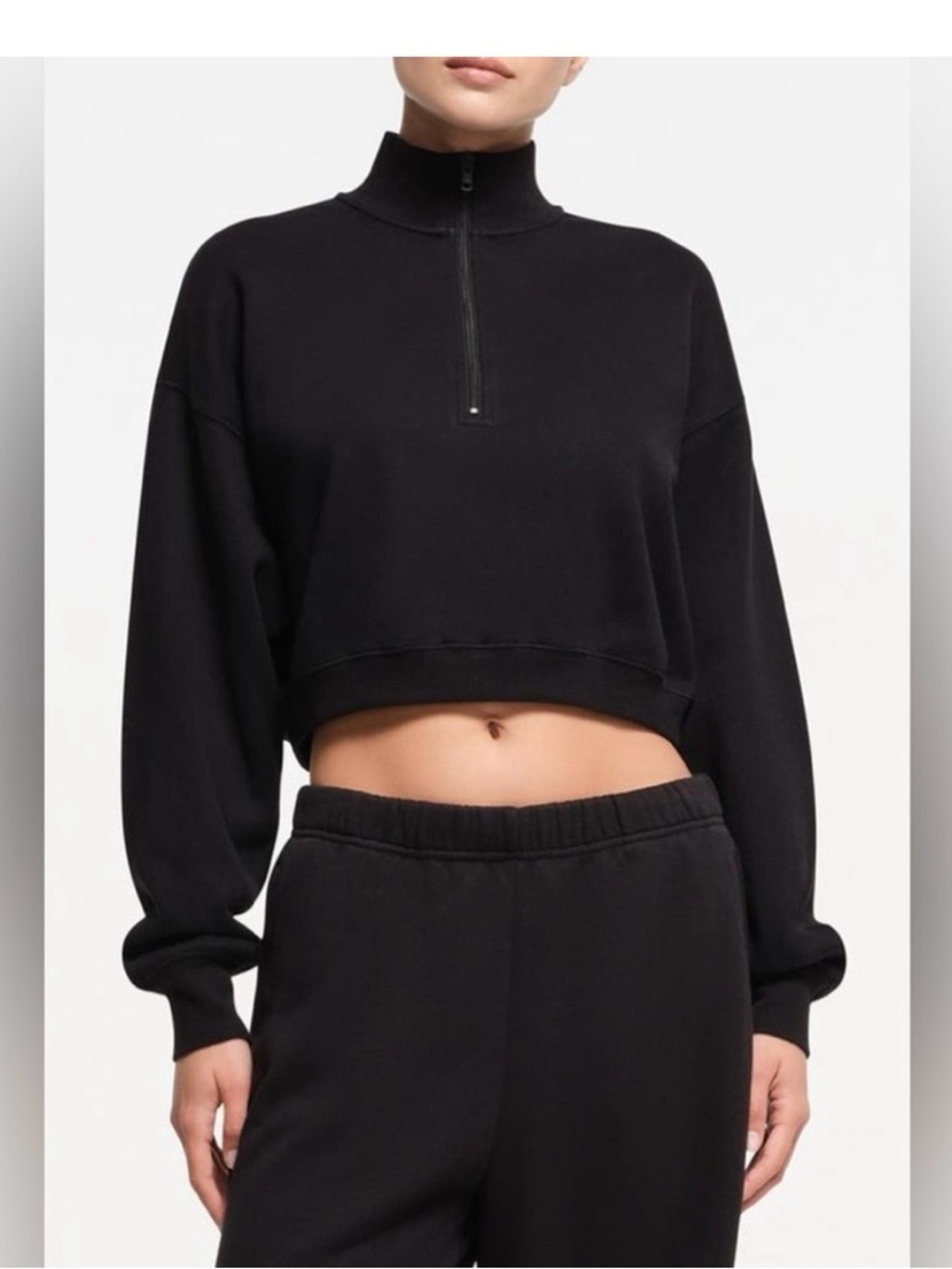 SKIMS SET - Black Crop Half-Zip Sweatshirt, shorts and tank set - Women